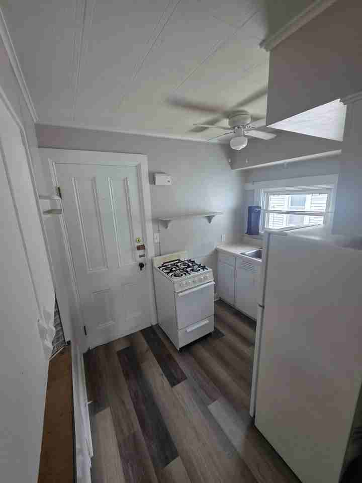 428 Eagle St Uppr 3 - Photo 4 of 7