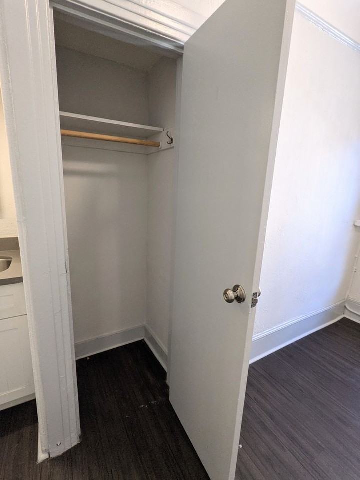 1010 Bush Street - Photo 3 of 11