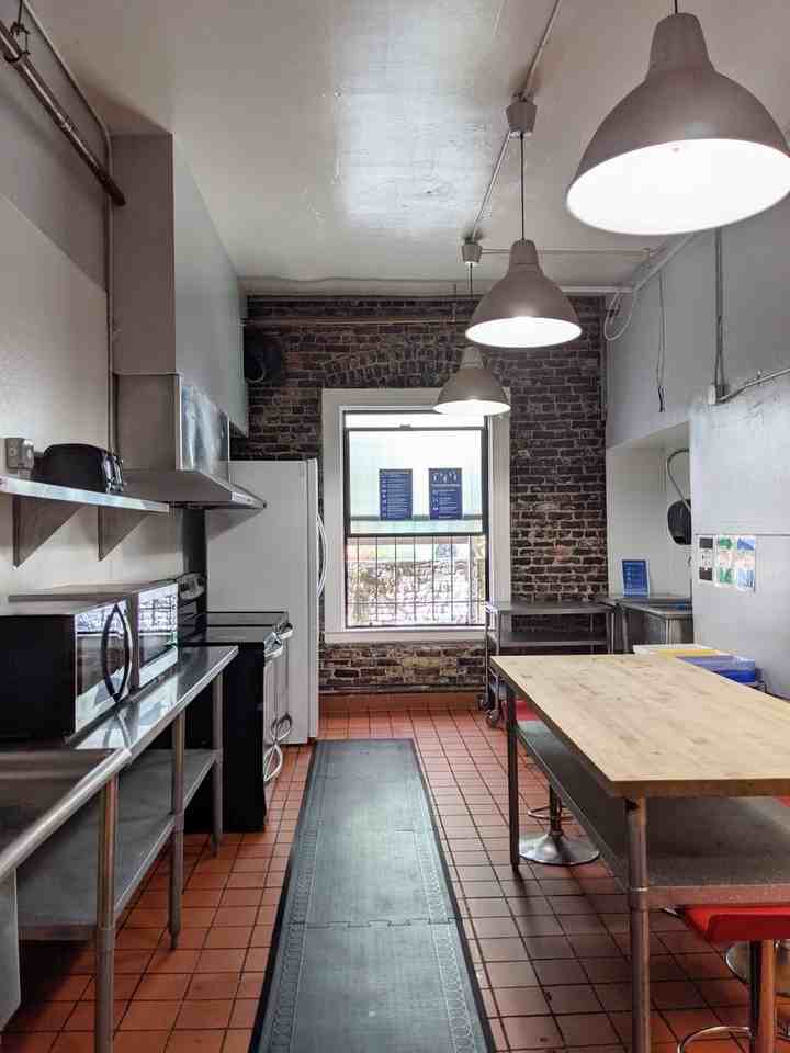 1010 Bush Street - Photo 7 of 11