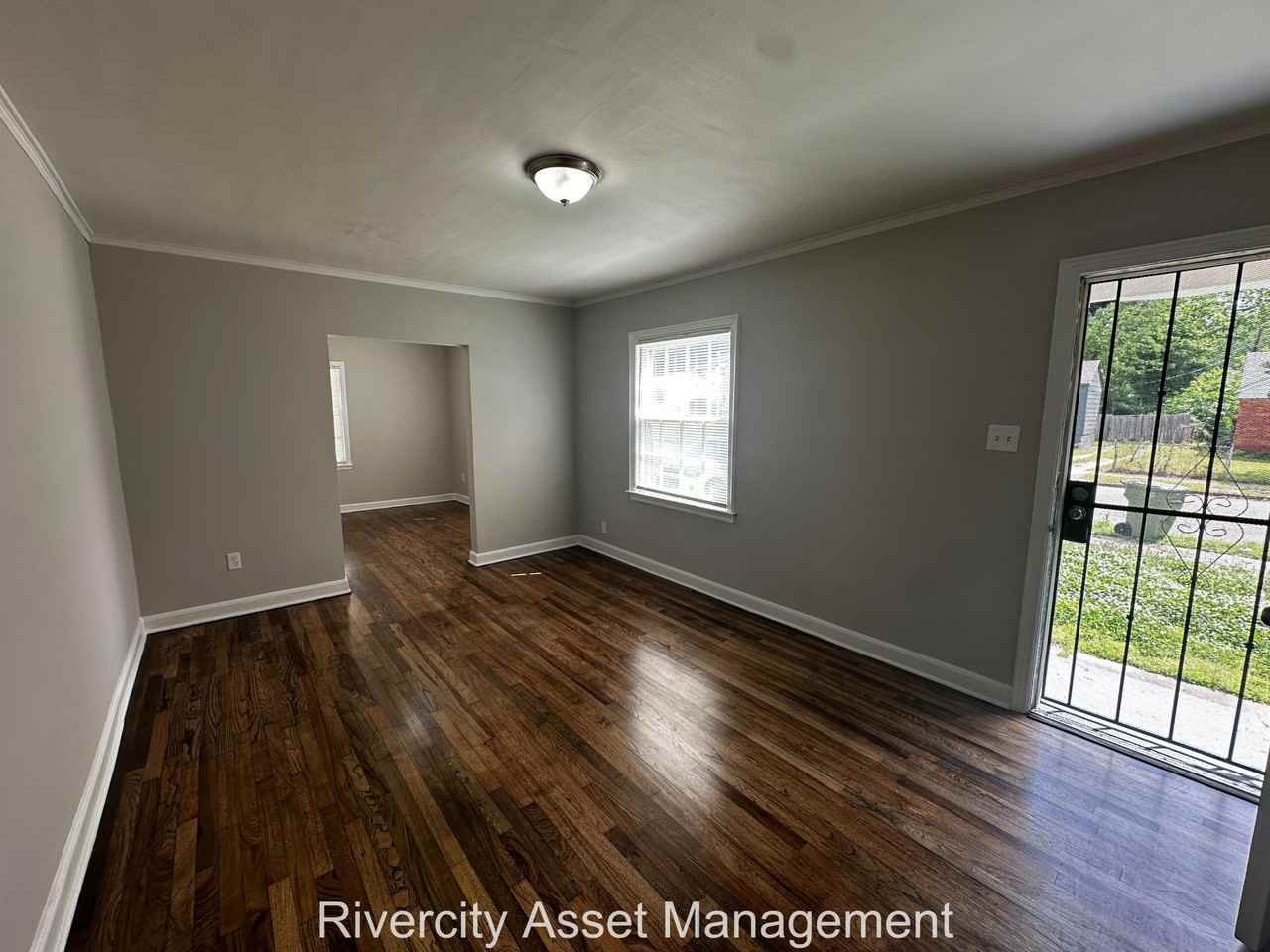 837 Freeman St #1 - Photo 2 of 13