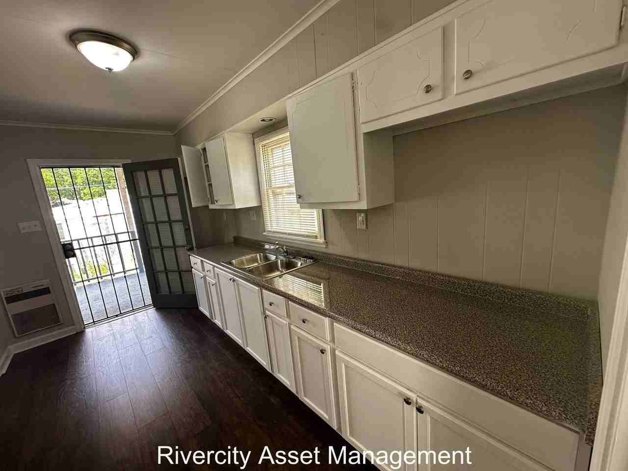 837 Freeman St #1 - Photo 5 of 13
