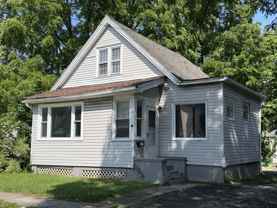 8 Laurel St #1 - Photo 1 of 1