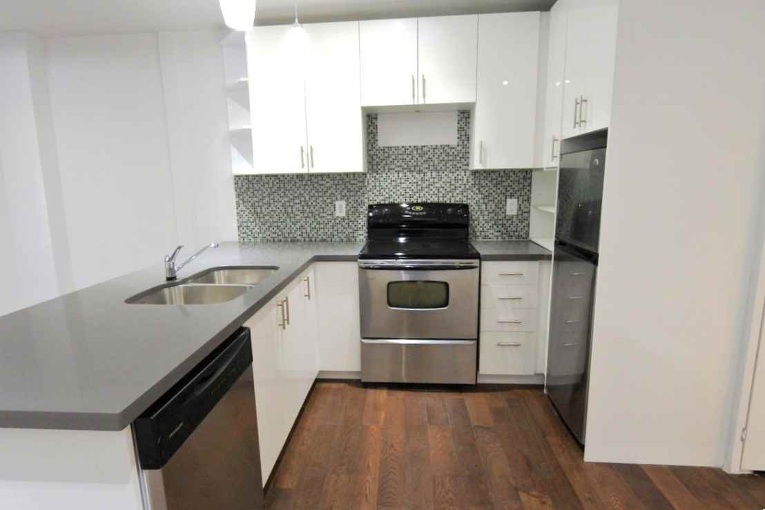 22 Rusholme Park Cres #MAIN - Photo 7 of 20