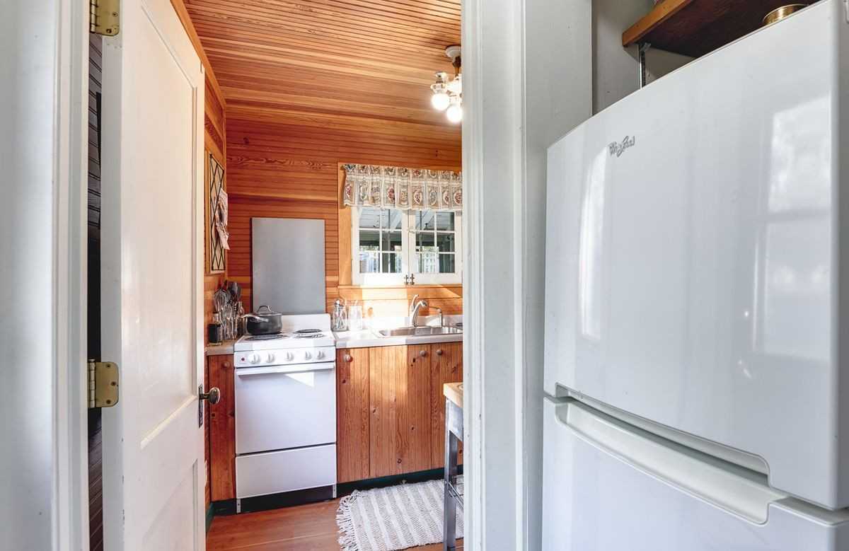 8038 Hill Trl N - Photo 5 of 14