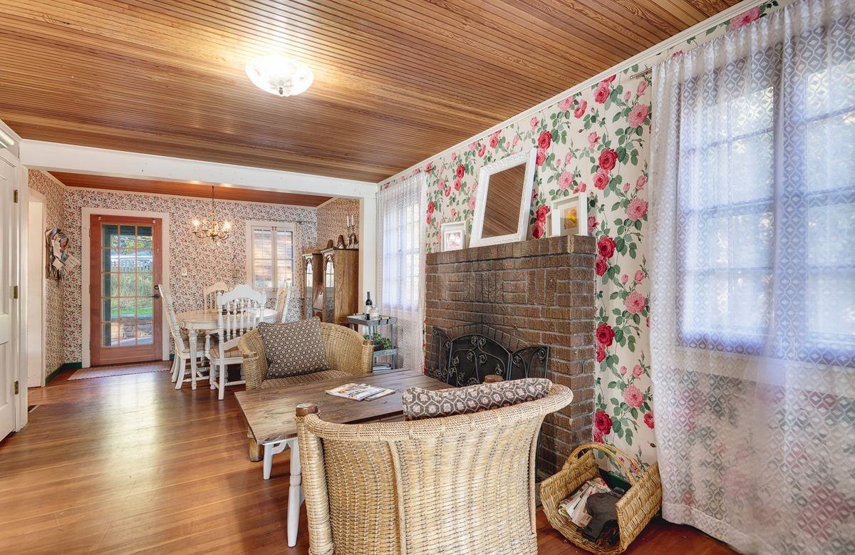 8038 Hill Trl N - Photo 7 of 14