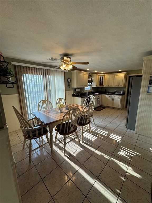 73 Armory Dr - Photo 4 of 15