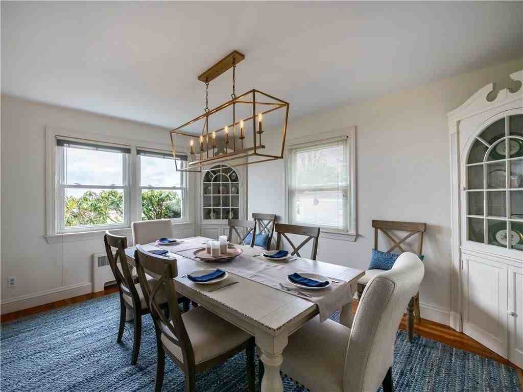 132 Memorial Blvd - Photo 5 of 18