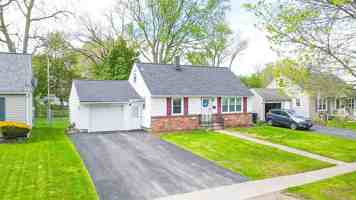 featured image of 127 Newton Rd #1