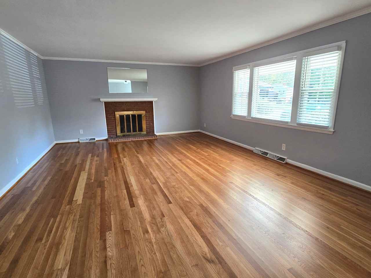 2402 Chatham Dr #1 - Photo 4 of 19