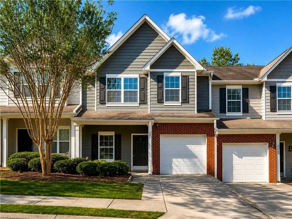 3152 Mill Springs Cir - Photo 2 of 15