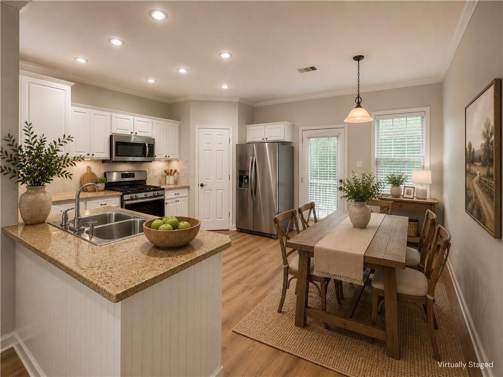 3152 Mill Springs Cir - Photo 4 of 15