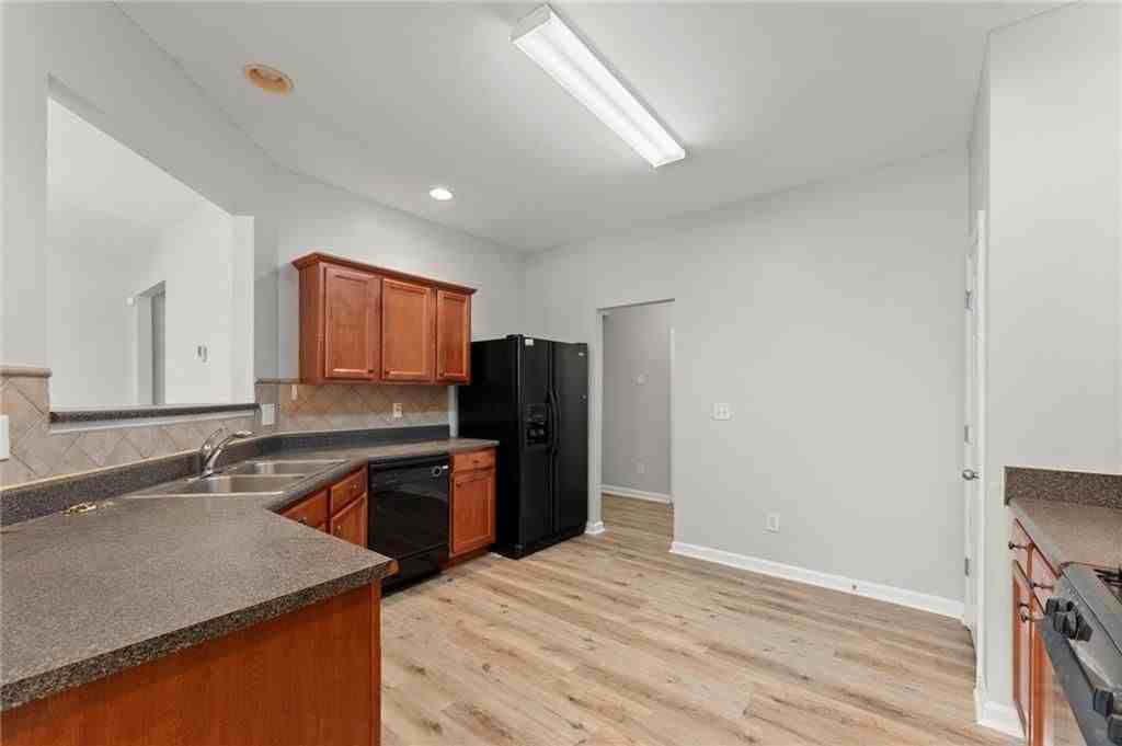 1867 Ellison Lakes Ct Nw ##21 - Photo 5 of 26