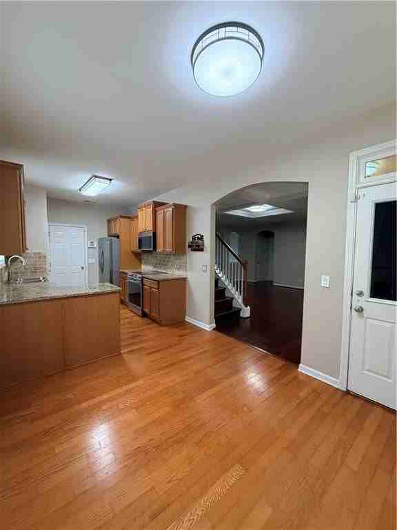 2118 Newbury Oaks Dr - Photo 4 of 18