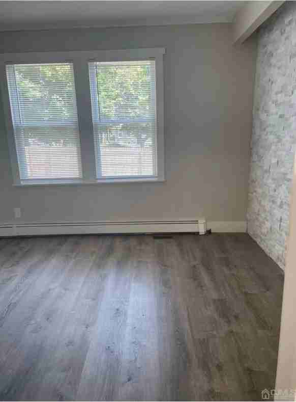 879 Upper Main St - Photo 4 of 11