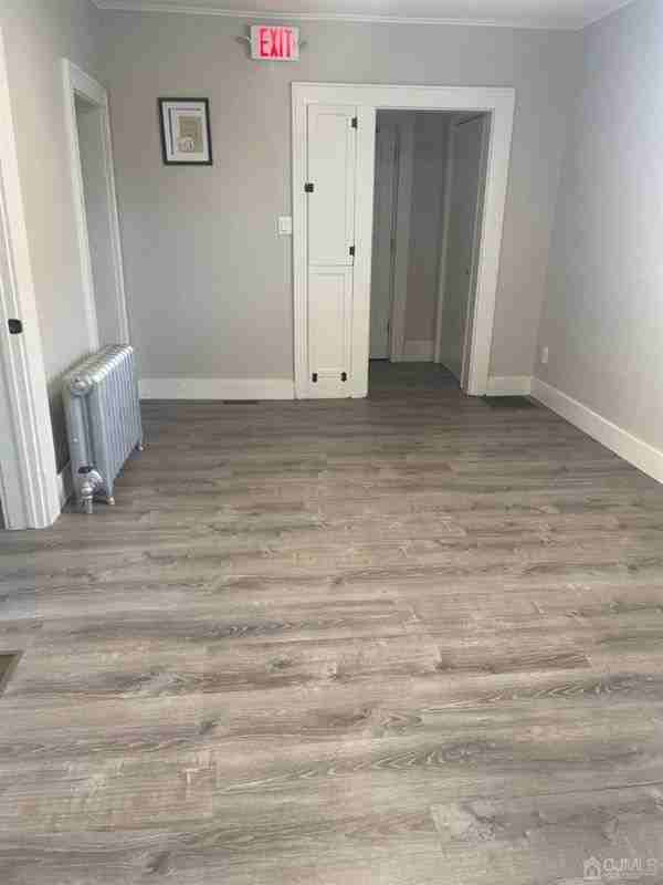 879 Upper Main St - Photo 6 of 11