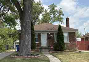 featured image of 865 Sherbourne St #1