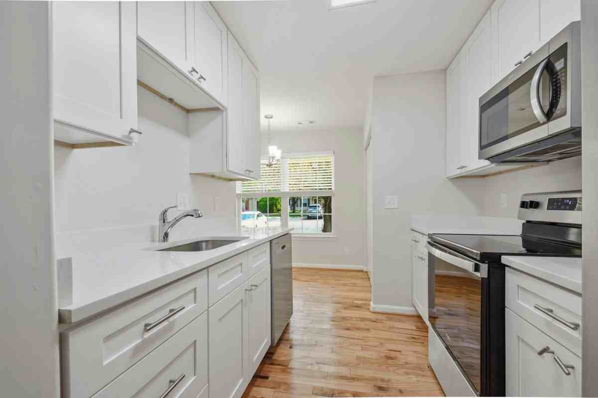 9922 Matti Hill Ct - Photo 6 of 20