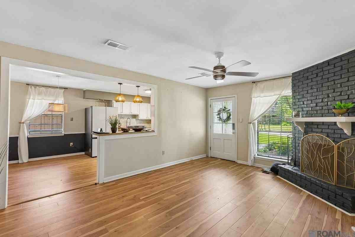 8451 Marcel Ave - Photo 4 of 17