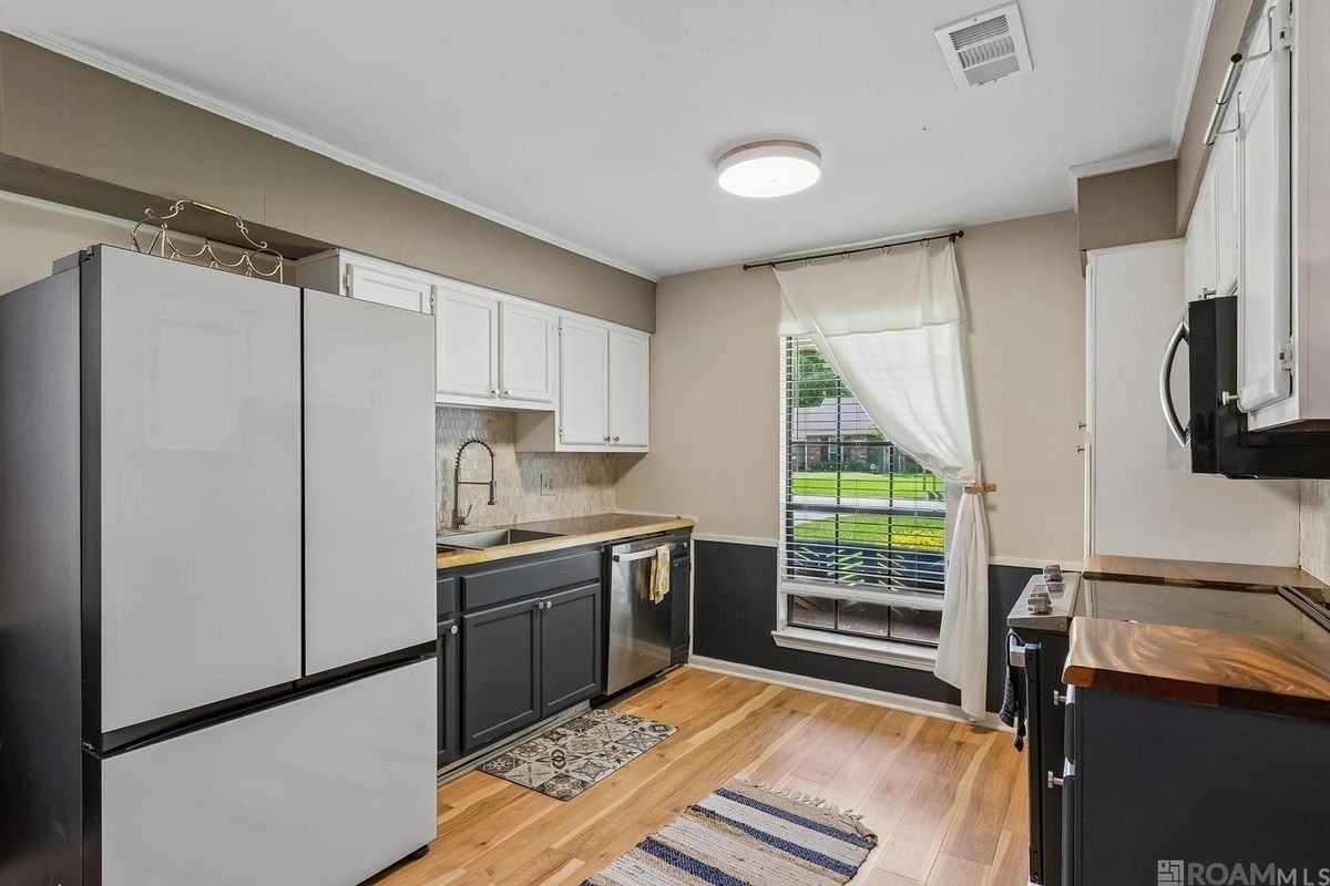 8451 Marcel Ave - Photo 5 of 17