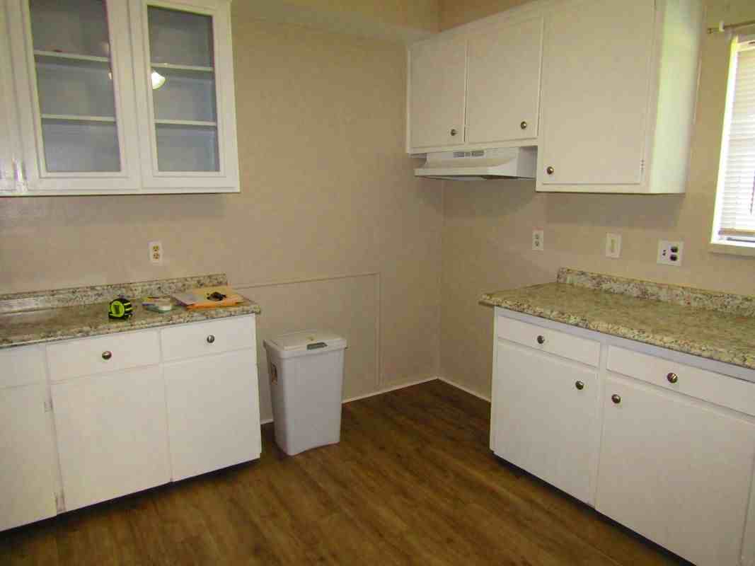 14260 W 9 Mile Rd - Photo 3 of 36