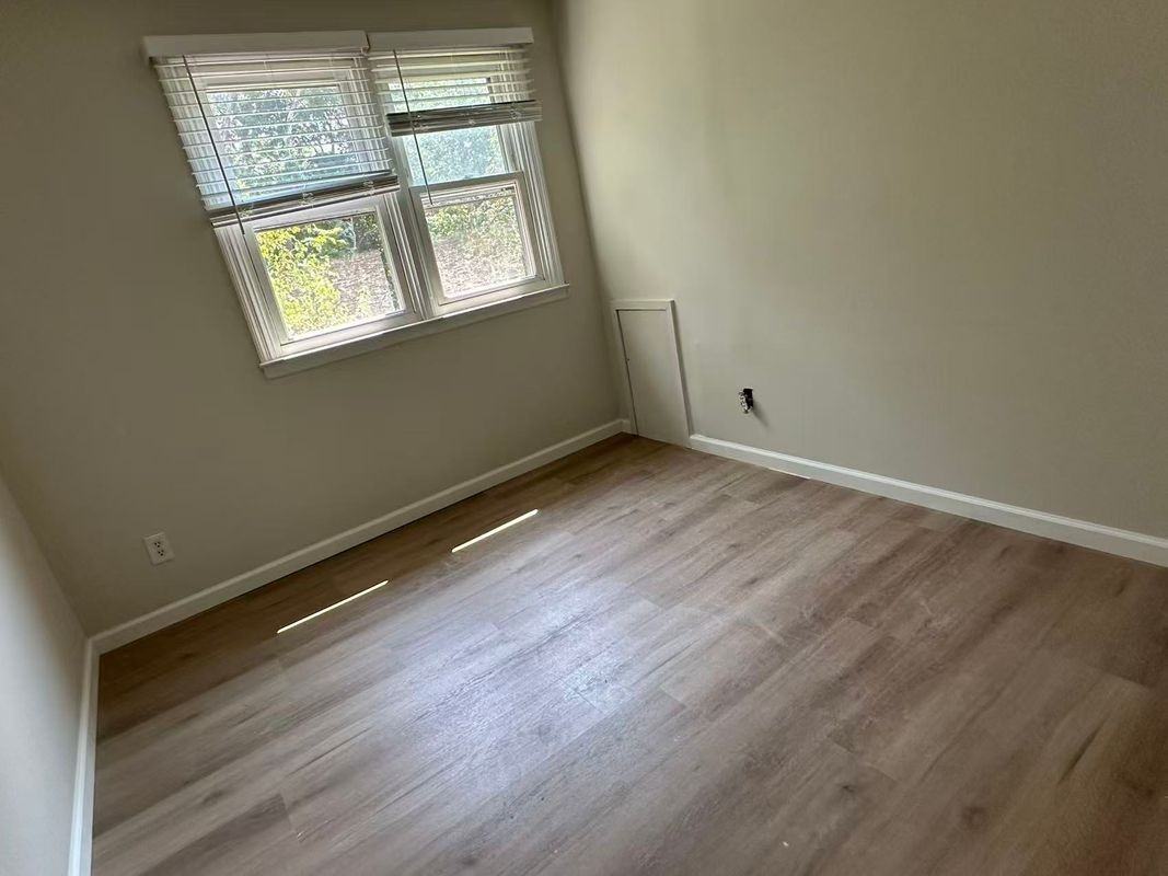 215 Murray Rd - Photo 7 of 15