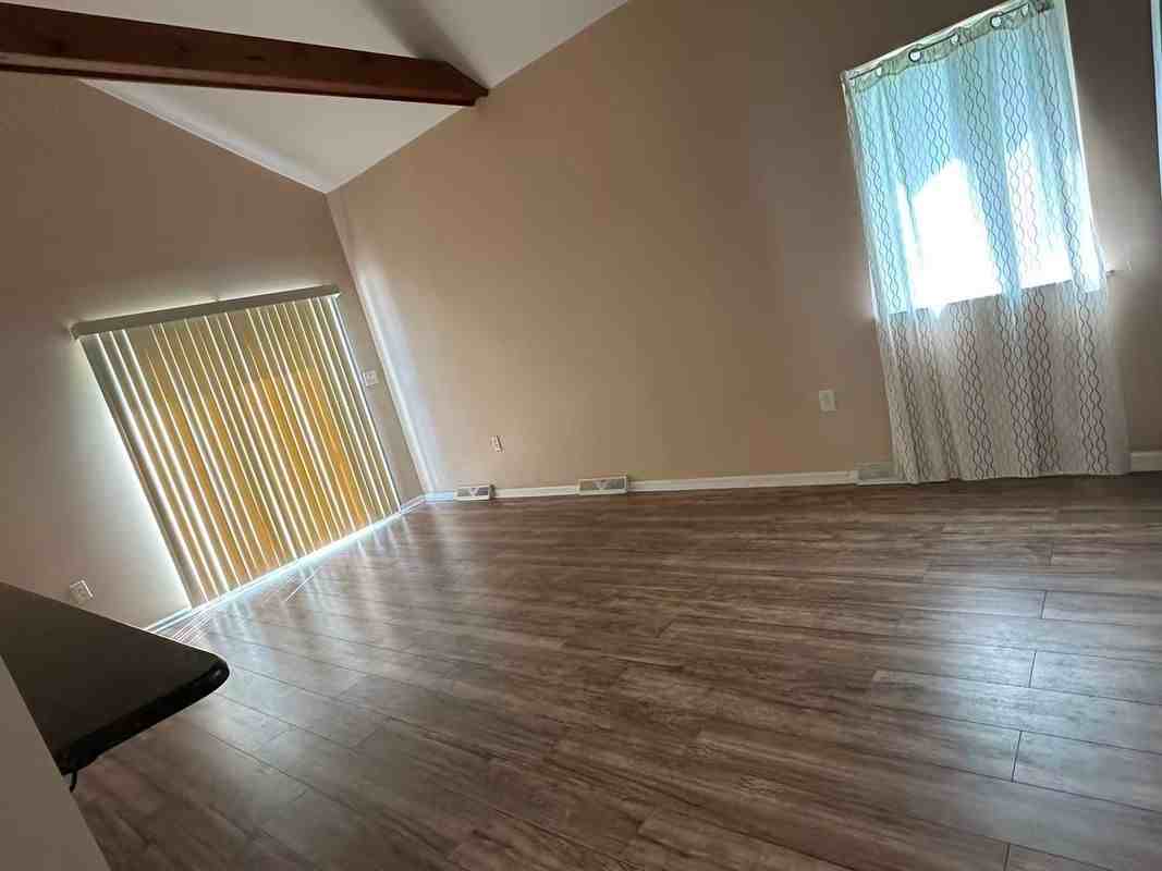 26 Cornwall Dr - Photo 3 of 14