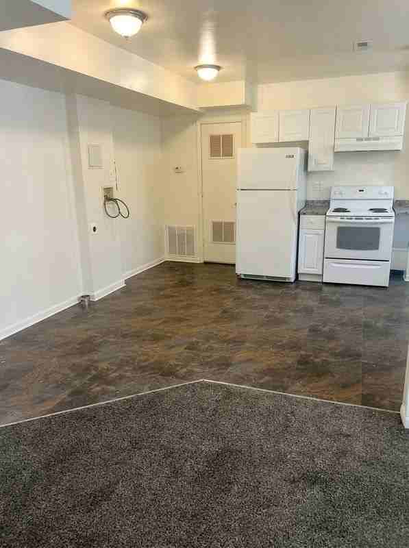4642 Hillside Rd Se - Photo 5 of 14
