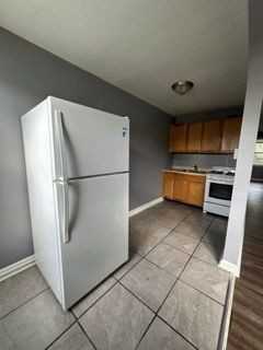 390 E Upsal St ##2a - Photo 7 of 11