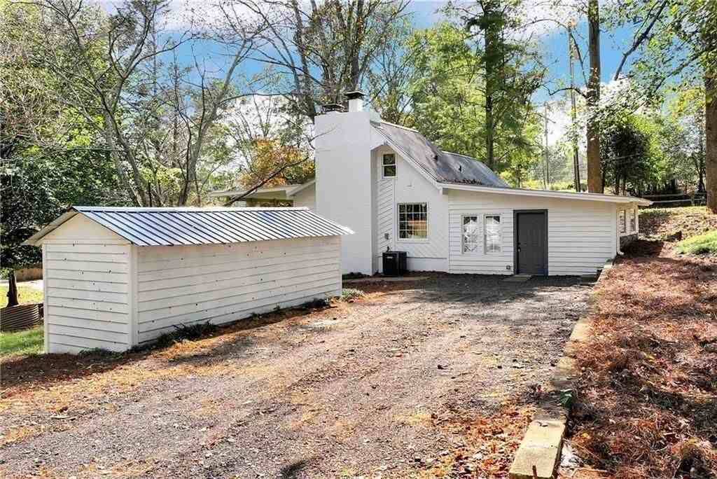 75 Lake Dr - Photo 4 of 50