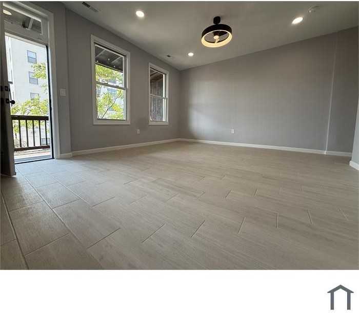 1354 Girard St Nw ##A - Photo 4 of 10
