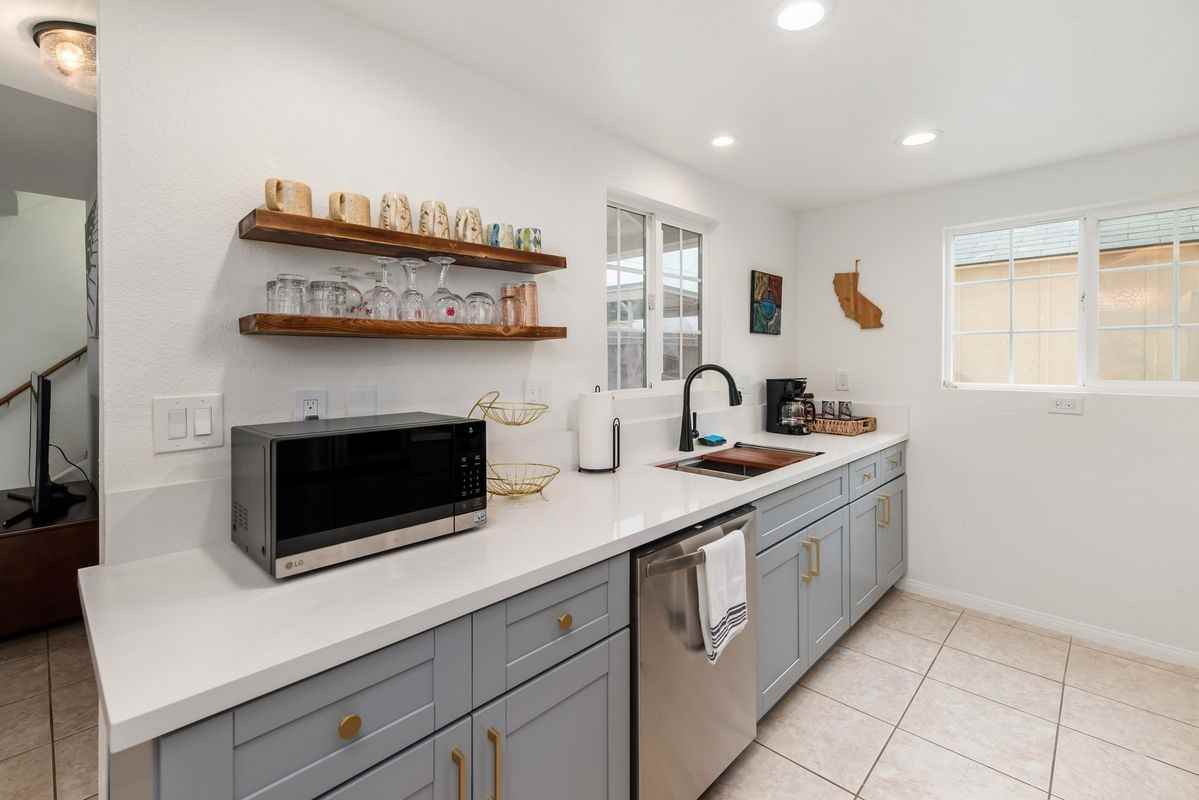 2971 Franklin Ave - Photo 3 of 34