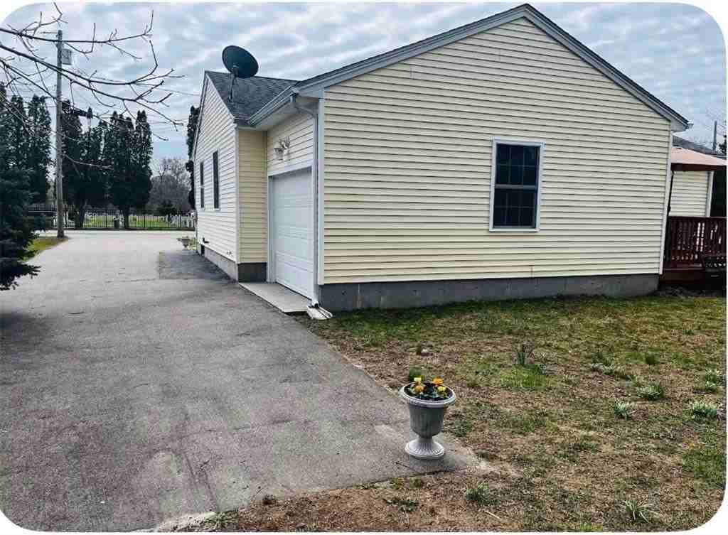 33 Cobblestone Ln - Photo 3 of 18
