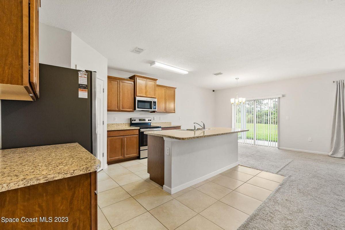 4637 Amaca Bay Ln - Photo 4 of 21