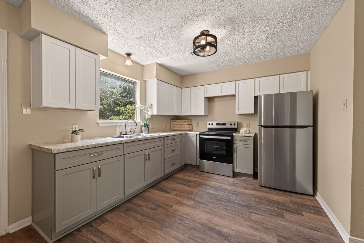 13309 Milo Dr - Photo 3 of 21