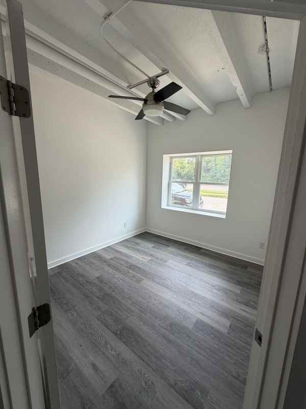 2201 Princess Anne St - Photo 3 of 4