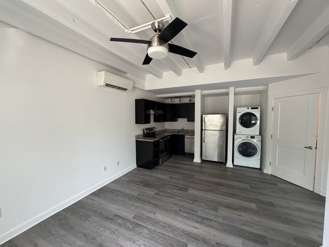 2201 Princess Anne St - Photo 4 of 4