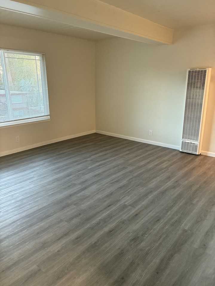 22 Deering Ct #22 - Photo 2 of 7