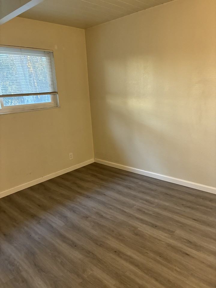 22 Deering Ct #22 - Photo 3 of 7