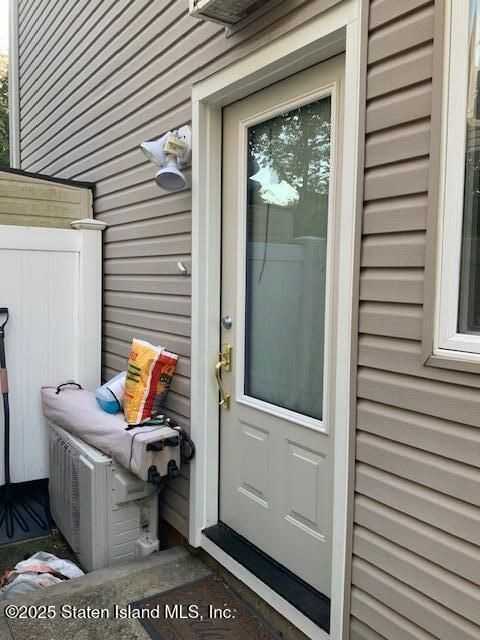 312 Preston Ave - Photo 3 of 15