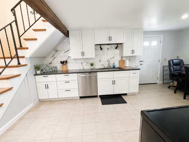 37 Tirrell St - Photo 2 of 12