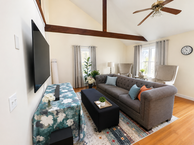37 Tirrell St - Photo 4 of 12
