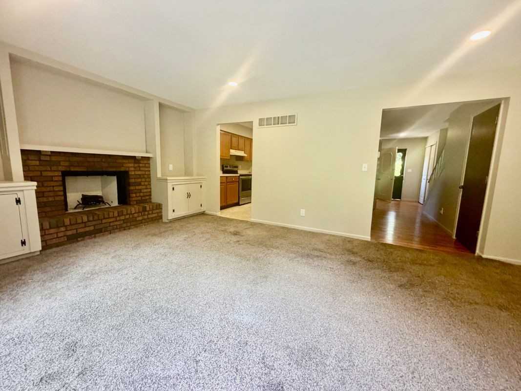 5932 Joymont St - Photo 7 of 17