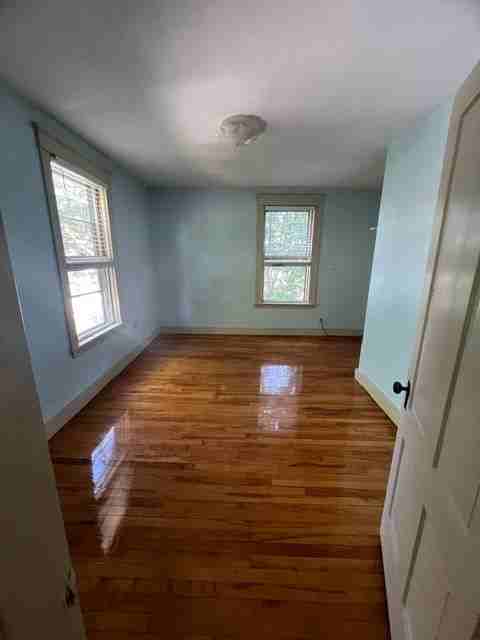 35 Tirrell St - Photo 4 of 9