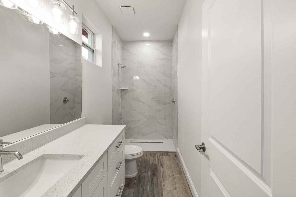 5352 Lowell Ave - Photo 6 of 14