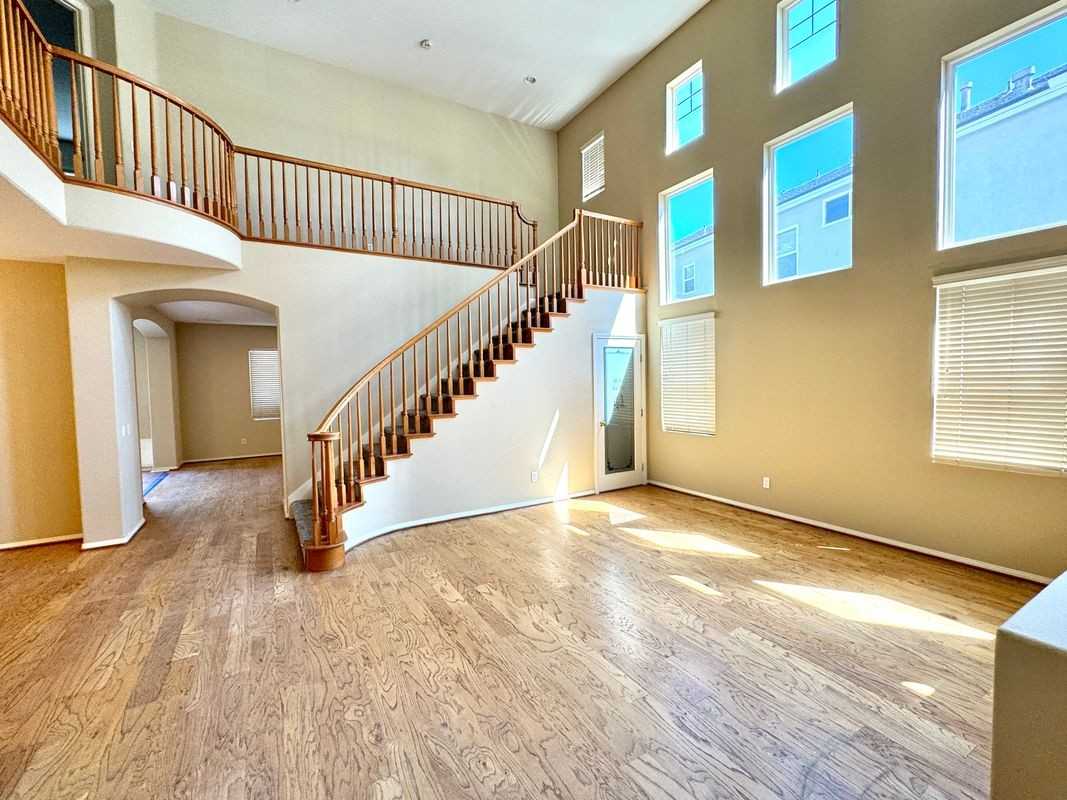 3906 Rill Ct - Photo 4 of 13