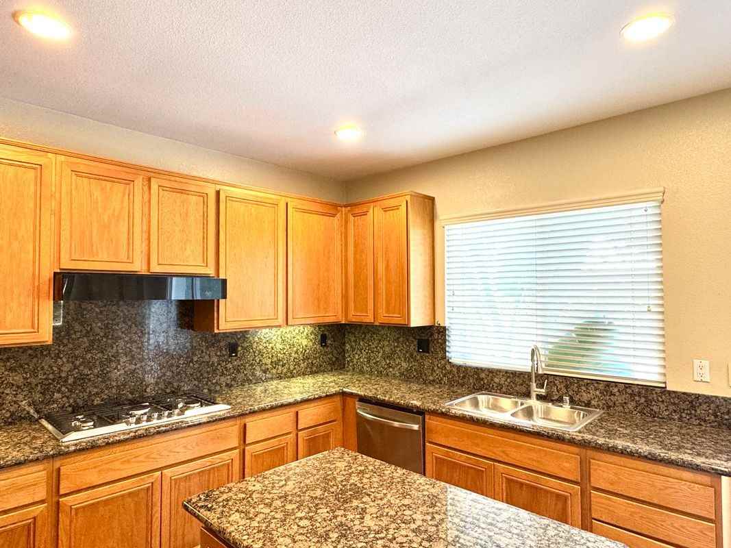 3906 Rill Ct - Photo 7 of 13