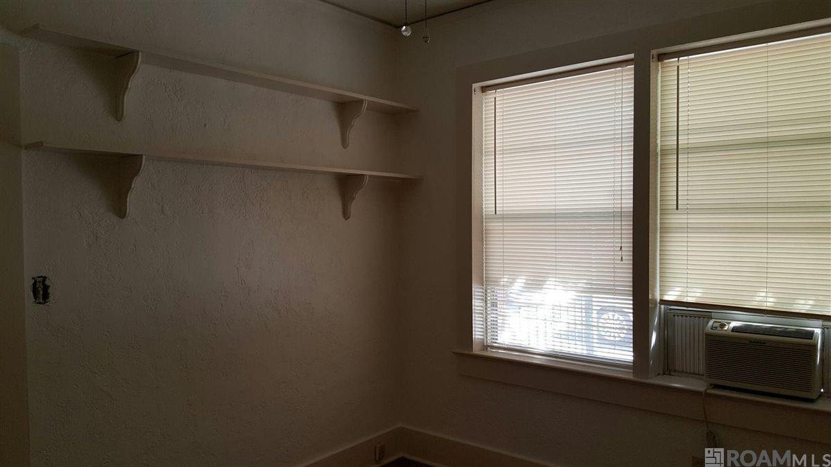 2152 Stanford Ave - Photo 2 of 8