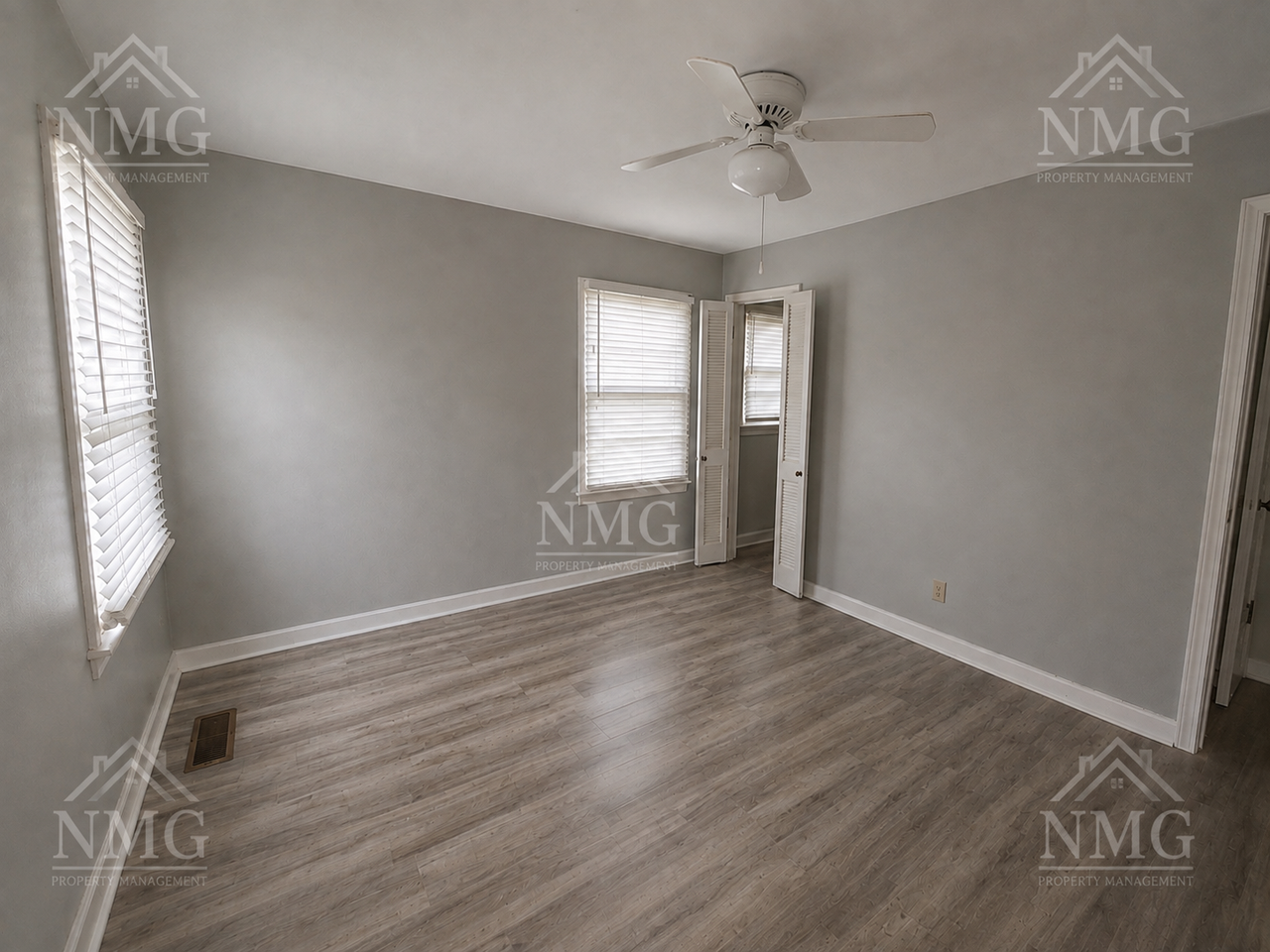 4247 E Ridge Dr #1 - Photo 6 of 17