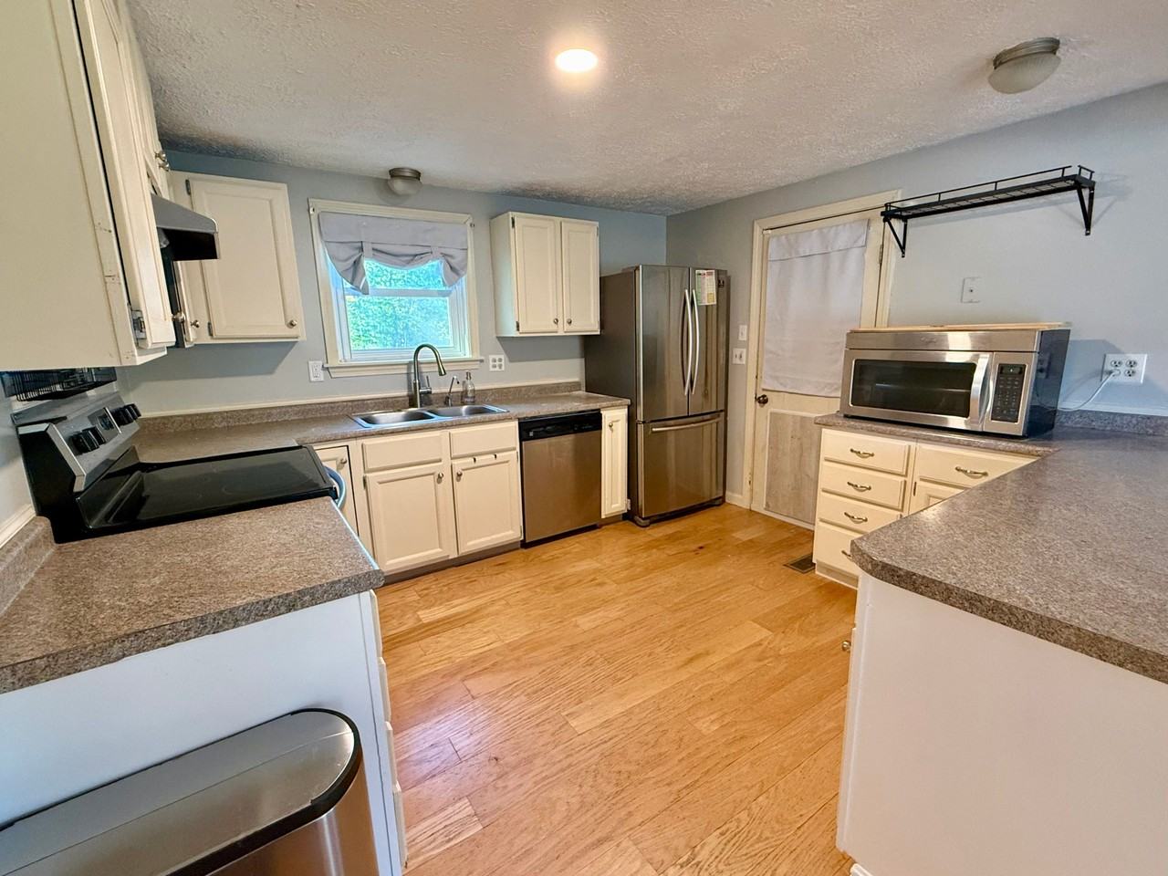 50 Buttonwood Rd #1 - Photo 4 of 19