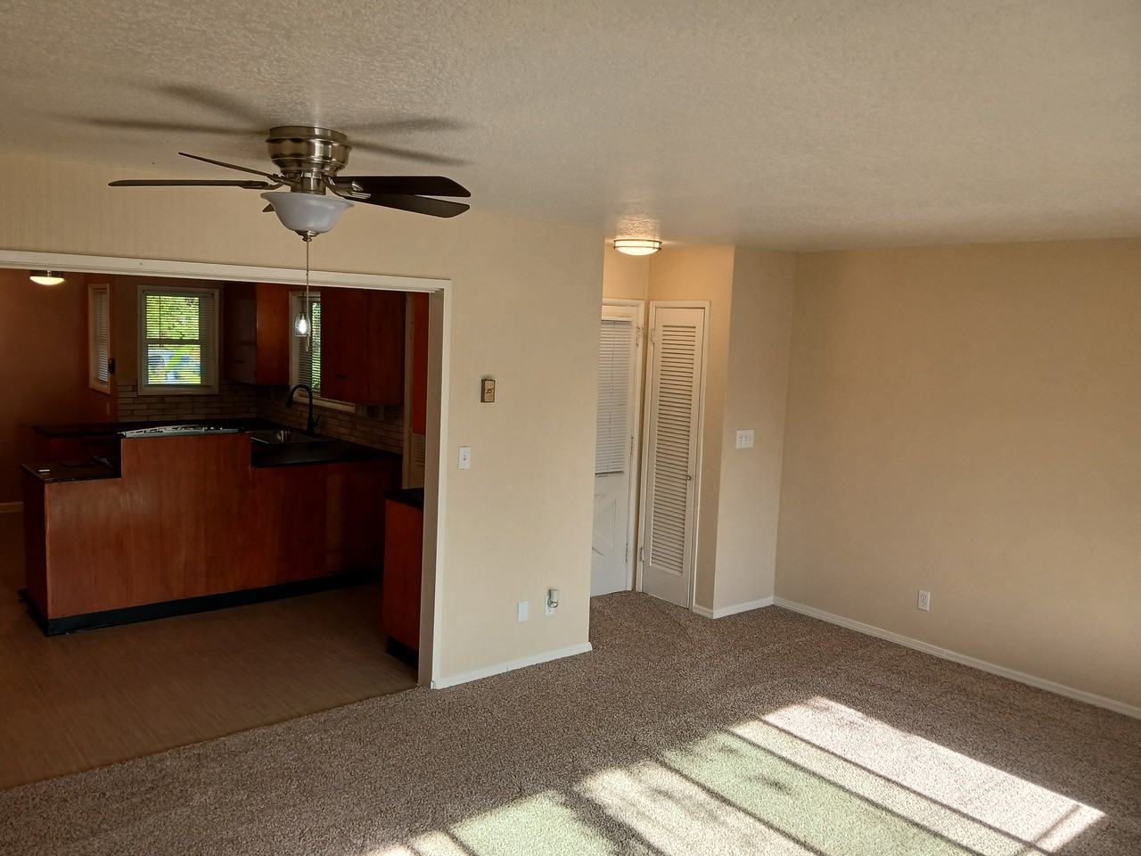 9600 Se 42nd Ave #42ndB - Photo 2 of 15